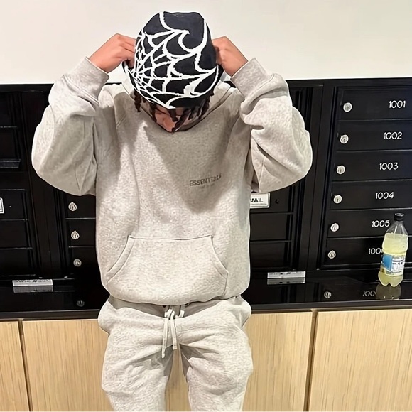 Spider web beanie - Picture 5 of 5